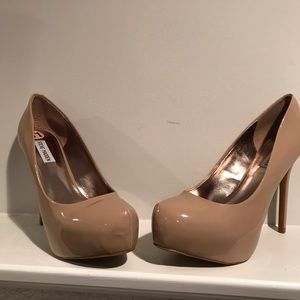 Steve Madden platform pump
